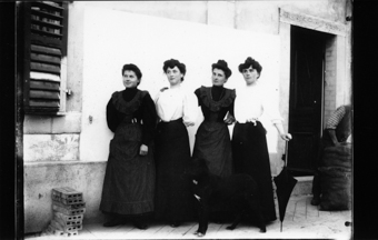 4 femmes
