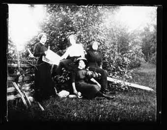 4 femmes