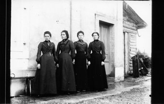4 femmes