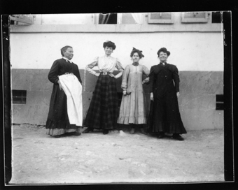 4 femmes