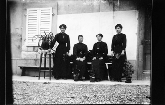 4 femmes : Willemin, Joséphine, Stéphanie, Madeleine, Juliette
