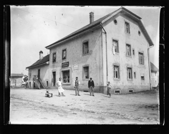 Boulangerie, mode, robes et confections