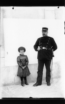 Hotz, gendarme et enfant