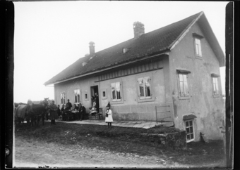 Militaires et enfants