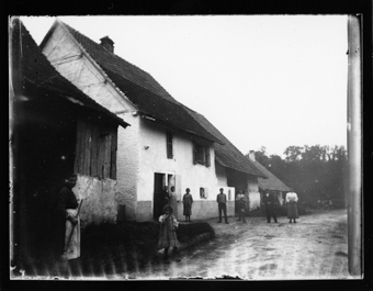 Les maisons ne sont pas de style franc- montagnard