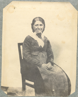 Scherr, Anna Maria, vulgo Schwarztonis Annamei Personalien: 39 Jahre alt, Beihälterin des Joseph Wiesenfath (alias Joseph Reiss)