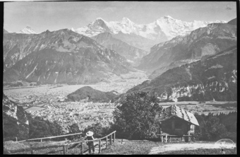 Beatenberg, Blick ins Aaretal, mit Alpenpanorama