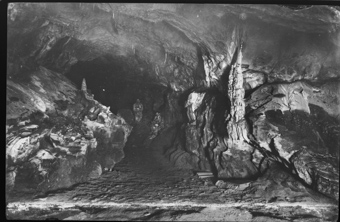 Beatushöhlen am Thunersee, Tropfsteinhöhle