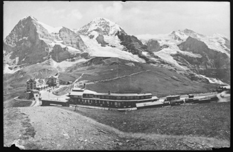 Kleine Scheidegg, Bahnhof mit Eiger, Mönch und Jungfrau