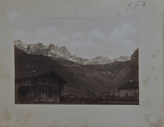 Engelberg, Dorfansicht mit Bergkette