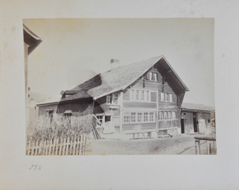 Holzhaus