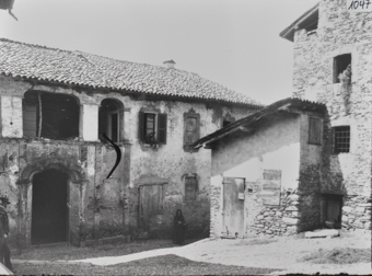 Dorfstrasse in Bedigliora TI