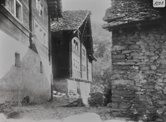Dorfstrasse in Mairengo TI