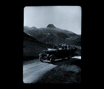 4758. Auf der Oberalpstrasse