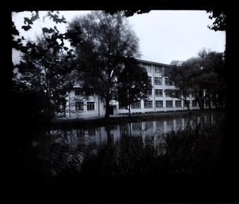 Gehört zu Dossier: Schuhfabrik