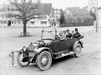 Auto auf dem Landsgemeindeplatz
