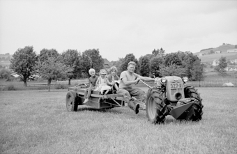 Vater mit Kindern