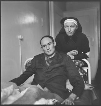 Spanischer Bürgerkrieg, Rückführung von verletzten Militärpersonen [abgebildet in der Reportage «Heimkehr aus Spanien» in: Schweizer Illustrierte Zeitung, 28. Dezember 1938; und in «Rückkehr vom Ebro», in: Aufstieg, 20. Januar 1939]