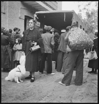 Garcia de Paredes, ein ehemaliges Kloster dient während dem Bürgerkrieg als Flüchtlingszentrum, Einsatzort der «Ayuda Suiza». Vor der Fahrt nach Valencia