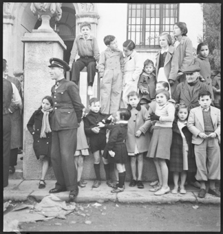 Spanischer Bürgerkrieg, Versorgung von Auslandschweizern mit Lebensmitteln und Hilfsgütern [gehört zur Reportage «750 Landsleute erhalten zu Essen», in: Berner Woche, 17. Dezember 1938]