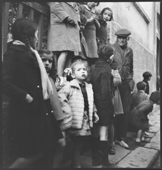 Spanischer Bürgerkrieg, Versorgung von Auslandschweizern mit Lebensmitteln und Hilfsgütern [gehört zur Reportage «750 Landsleute erhalten zu Essen», in: Berner Woche, 17. Dezember 1938]