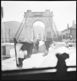 Spanischer Bürgerkrieg, Versorgung von Auslandschweizern mit Lebensmitteln und Hilfsgütern [gehört zur Reportage «750 Landsleute erhalten zu Essen», in: Berner Woche, 17. Dezember 1938]