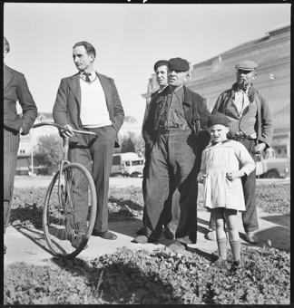 Spanischer Bürgerkrieg, Versorgung von Auslandschweizern mit Lebensmitteln und Hilfsgütern [gehört zur Reportage «750 Landsleute erhalten zu Essen», in: Berner Woche, 17. Dezember 1938]