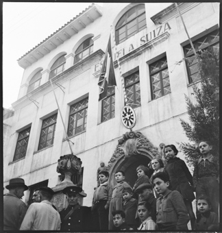 Spanischer Bürgerkrieg, Versorgung von Auslandschweizern mit Lebensmitteln und Hilfsgütern [gehört zur Reportage «750 Landsleute erhalten zu Essen», in: Berner Woche, 17. Dezember 1938]