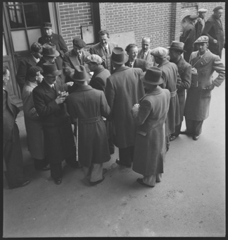 Schweizer der Internationalen Brigade sind mit dem Verwundetentransport aus Barcelona in Cerbère angekommen