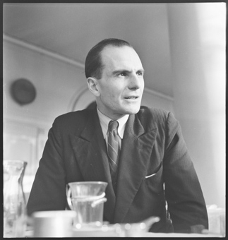 Rodolfo Olgiati in einem Gespräch