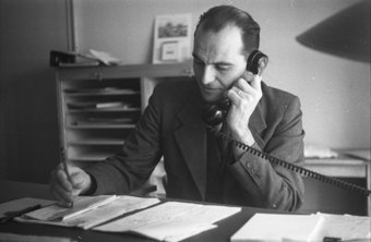 Rodolfo Olgiati in seinem Büro