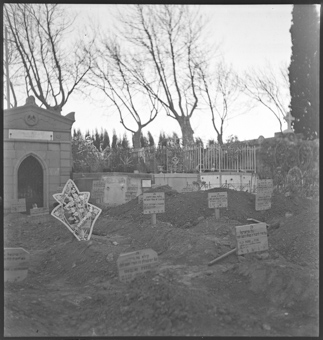 Friedhof in Rivesaltes mit jüdischen Grabschildern