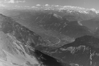 Les Marécottes, le coude du Rhone depuis la creuzaz