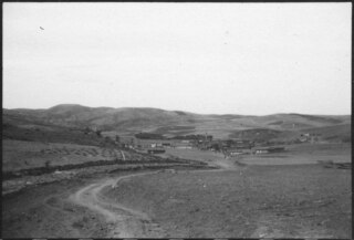 Türkei, Ankara: Landschaft; Dorf in einer hügeligen Landschaft