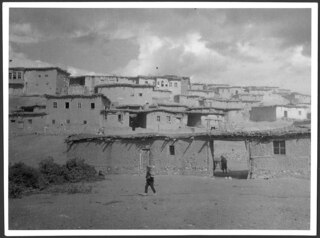 Türkei: Anatolisches Dorf - im Gegensatz zur im modernen Stil erbauten Kapitale Ankara ist hier die alte Lehm-Architektur - Aber die beiden Stile passen gut zusammen | R V 1