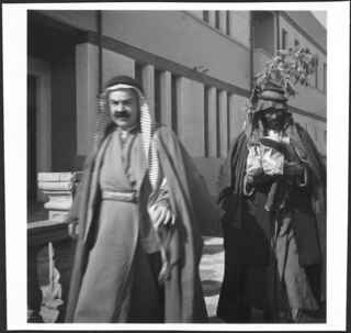 Irak, Bagdhad (Bagdad): Strassenszene; Zwei Passanten