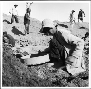 Persien, Rhey (Rhages, Ray, Sahr-e Ray): Ausgrabungen; Arbeiter bei archäologischen Grabungen