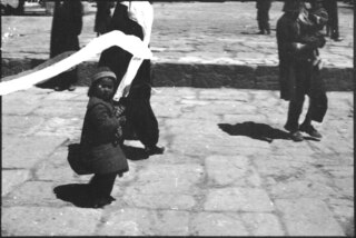Persien, Isfahan: Strassenszene (Lokalisierung unsicher); Kinder auf der Strasse