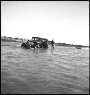 Irak, Mossul: Grosse Zab; Durchquerung des Flusses mit dem Automobil