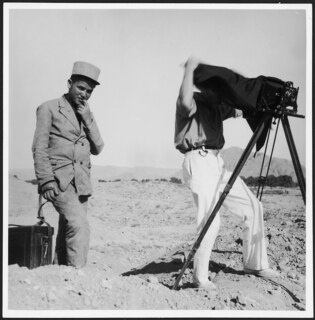 Persien: Fotografieren; Claude Clarac (?) beim Fotografieren