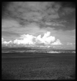 Persien: Landschaft; Ebene, im Hintergrund Berge