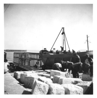 Persien, Deno (in der Nähe von Chalus, Chaloos, Chalous): Hafen (Lokalisierung unsicher); Hafen