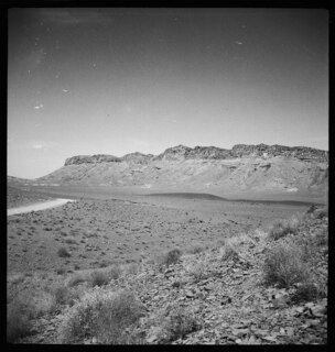 Persien: Landschaft; Berge, aufgenommen auf der Fahrt von Isfahan nach Schiraz (Schiras)
