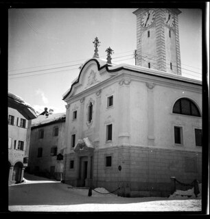 Schweiz, Samedan: Häuser; Kirche in Samedan; Samedan