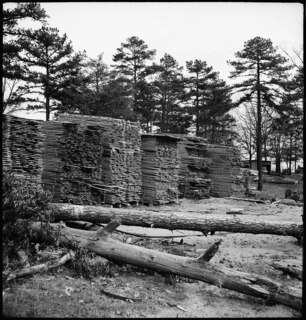 "Camp 4" - Holzfäller-Lager in den Cumberland Mts. Tenn. [Legende auf separatem Umschlag]