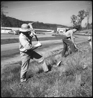 TVA | Norris Dam | CCC-Boys working on reforestation [Legende auf separatem Zettel]