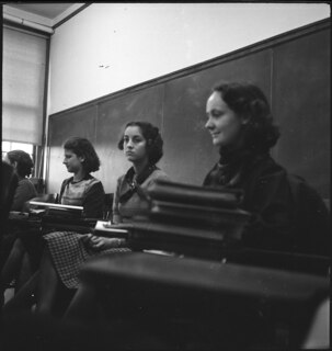 Wesleyan College [Legende auf separatem Umschlag]