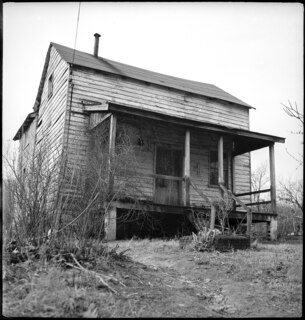 USA, Shenandoah/VA: Haus; Altes Holzhaus mit überdachter Veranda