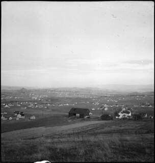 USA, Scotts Run/WV: Landschaft; Ebene mit Häusern