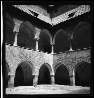 Ostpreussen, Heilsberg (Lidzbark Warminski): Schloss; Innenhof mit Rundbogen des Schlosses von Heilsberg